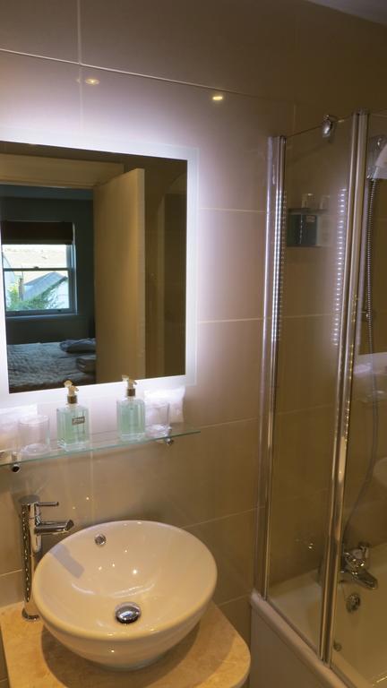 The Kings Head Hotel Ross-on-Wye ภายนอก รูปภาพ