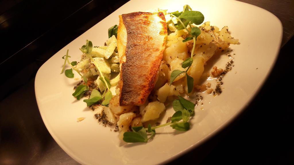 The Kings Head Hotel Ross-on-Wye ภายนอก รูปภาพ